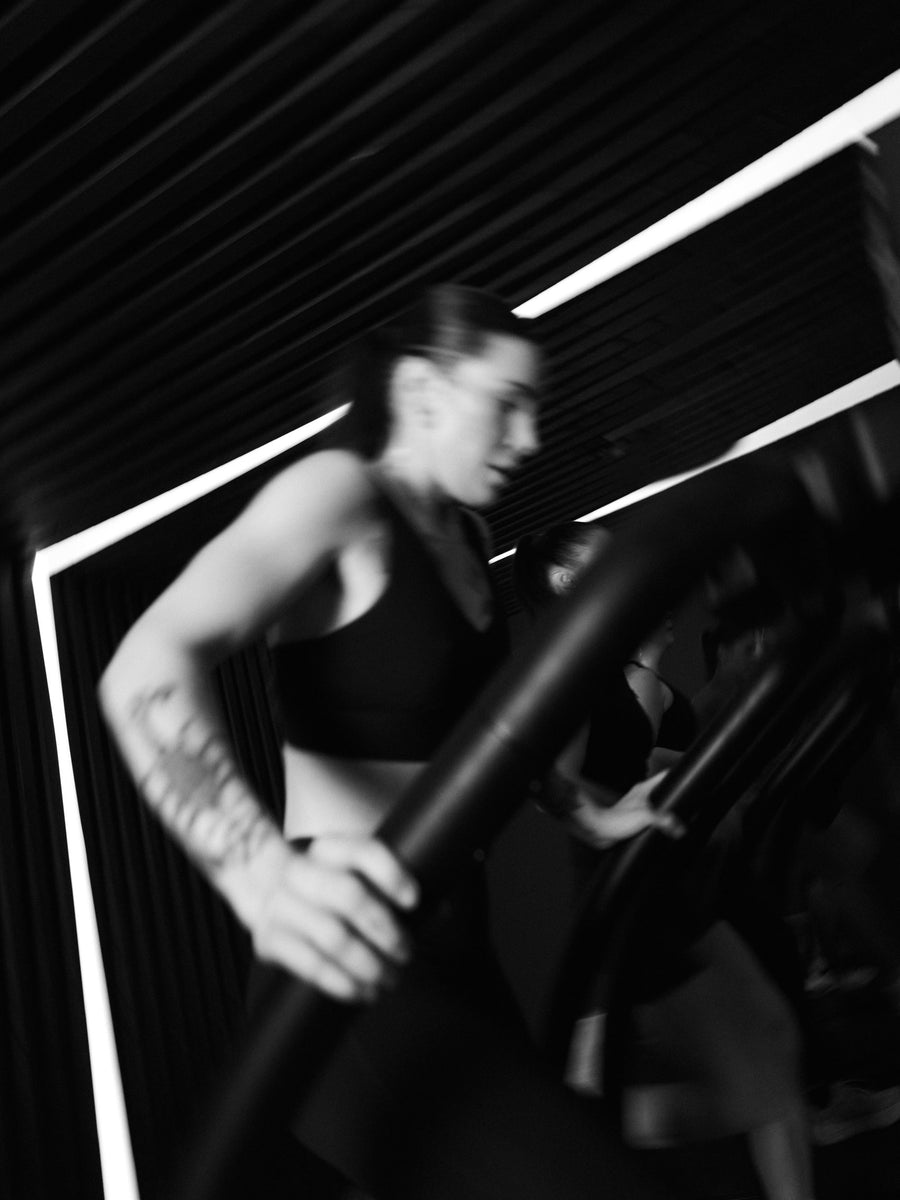 Training beim Kitsu Health Club, in Bewegung fotografiert